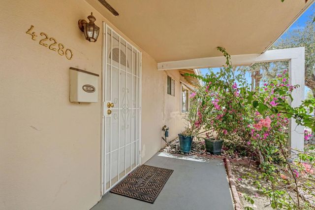 42280 Kansas Street, Palm Desert, CA 92211