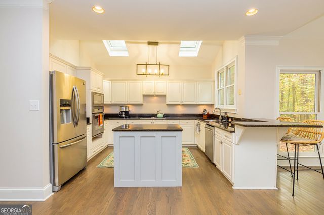 84 Woodcliff Court, Newnan, GA 30265