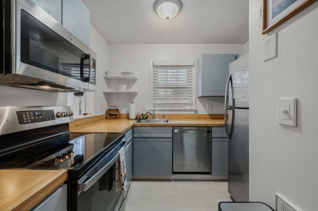 54 Rope Ferry Road C45, Waterford, CT 06385