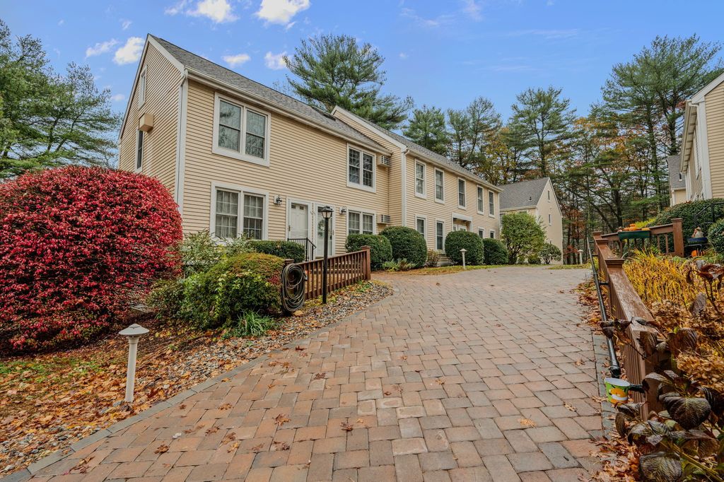 54 Rope Ferry Road C45, Waterford, CT 06385