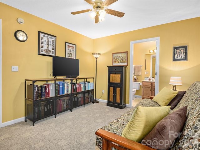 15 Willowick Drive, Asheville, NC 28803
