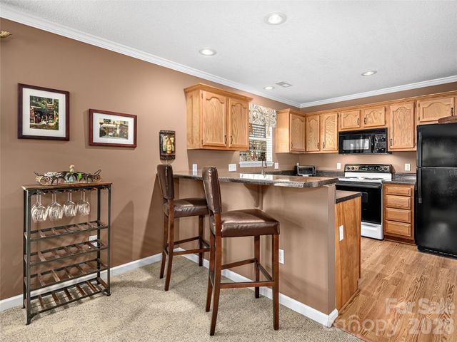 15 Willowick Drive, Asheville, NC 28803