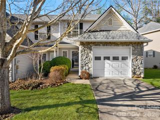 15 Willowick Drive, Asheville, NC 28803