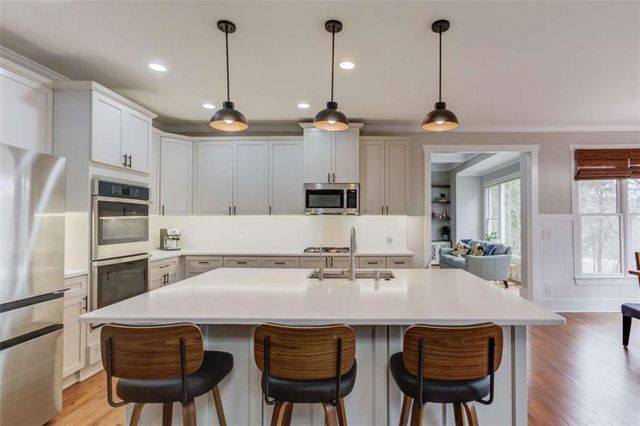 6089 Grand Loop Road, Sugar Hill, GA 30518