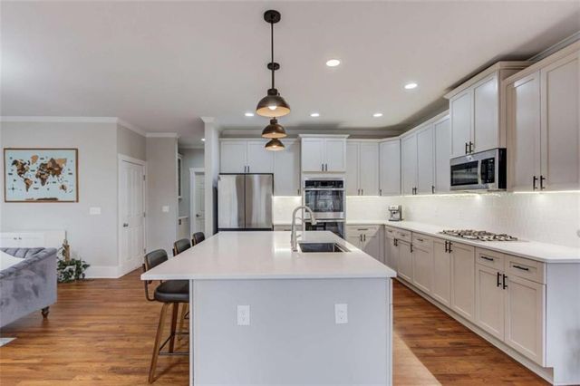 6089 Grand Loop Road, Sugar Hill, GA 30518