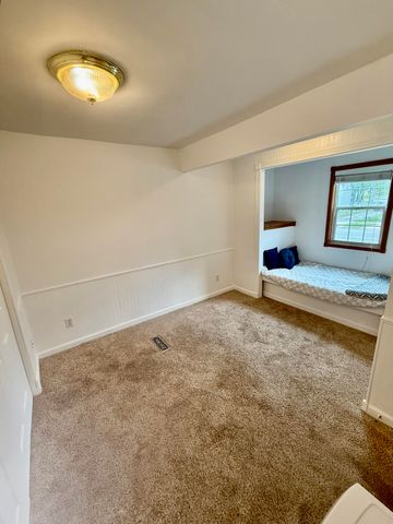 7216 Montana Avenue, Hammond, IN 46323
