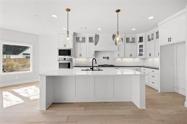 1331 Greyback Lane, Centerton, AR 72719