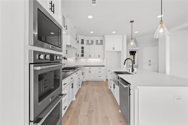 1331 Greyback Lane, Centerton, AR 72719