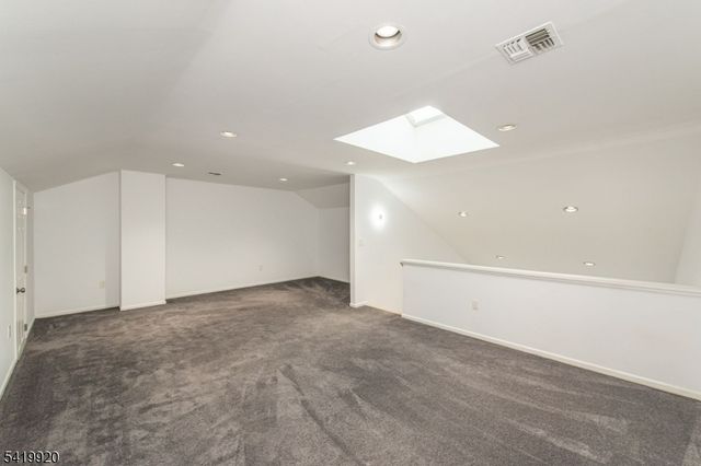 69 Amethyst Lane, Paterson City, NJ 07501