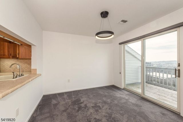 69 Amethyst Lane, Paterson City, NJ 07501