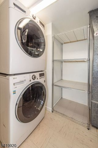 69 Amethyst Lane, Paterson City, NJ 07501