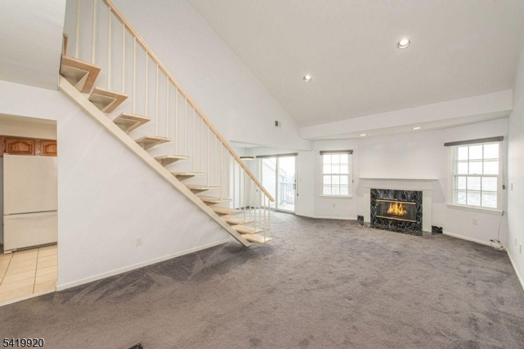 69 Amethyst Lane, Paterson City, NJ 07501