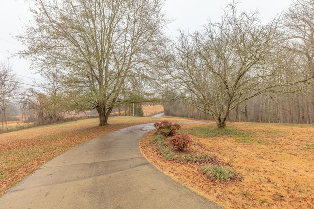 1270 Jones Crossing Road, Whitwell, TN 37397