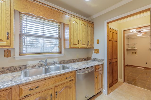 1270 Jones Crossing Road, Whitwell, TN 37397