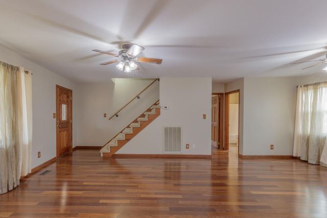 1270 Jones Crossing Road, Whitwell, TN 37397