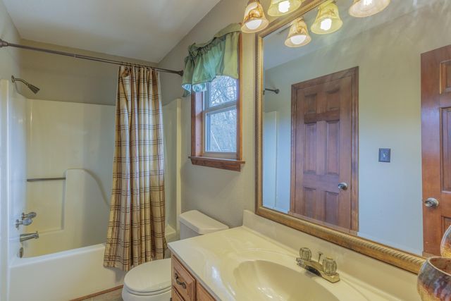 1270 Jones Crossing Road, Whitwell, TN 37397