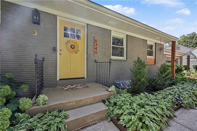 6340 Reeds Drive, Mission, KS 66202