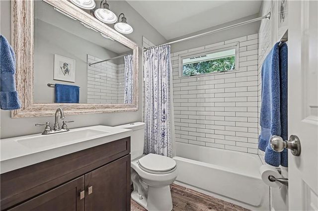 6340 Reeds Drive, Mission, KS 66202