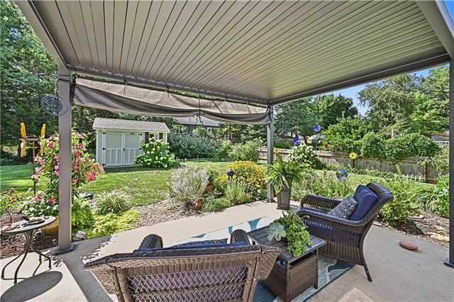 6340 Reeds Drive, Mission, KS 66202