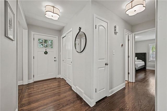 6340 Reeds Drive, Mission, KS 66202
