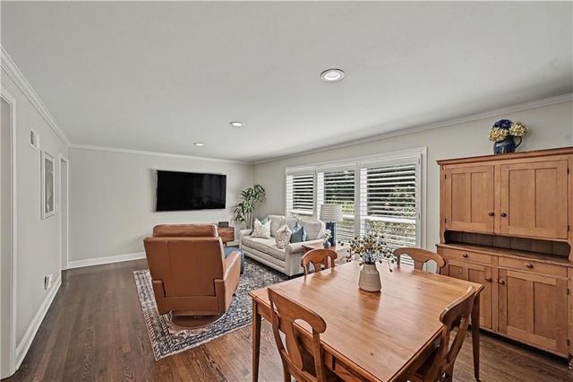 6340 Reeds Drive, Mission, KS 66202