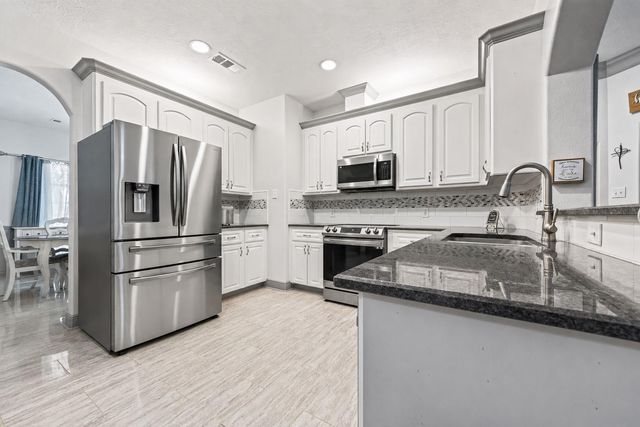 3319 Hemingway Drive, Montgomery, TX 77356