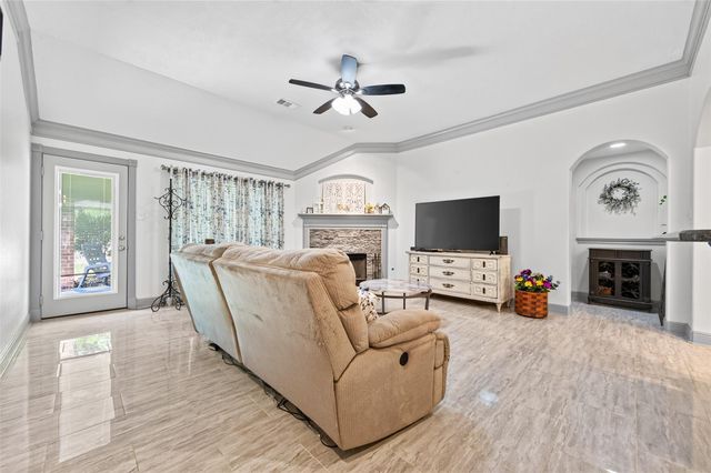 3319 Hemingway Drive, Montgomery, TX 77356