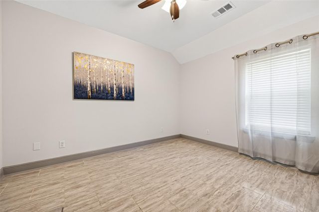 3319 Hemingway Drive, Montgomery, TX 77356