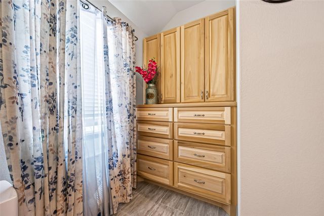3319 Hemingway Drive, Montgomery, TX 77356
