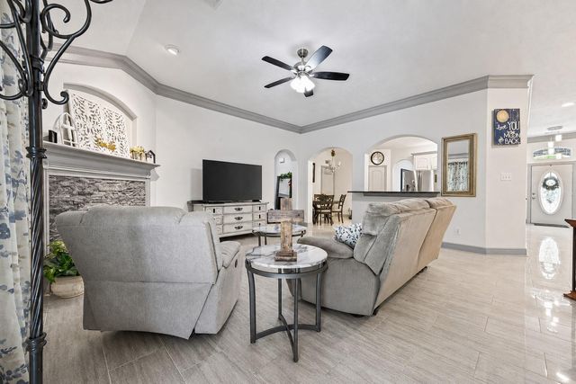 3319 Hemingway Drive, Montgomery, TX 77356