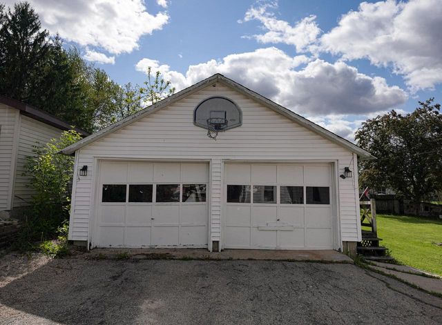 375 S Bridge STREET, Markesan, WI 53946
