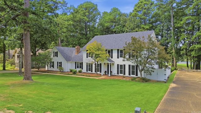 19 Club Manor Drive, Maumelle, AR 72113