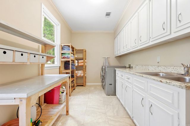 19 Club Manor Drive, Maumelle, AR 72113