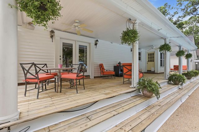 19 Club Manor Drive, Maumelle, AR 72113