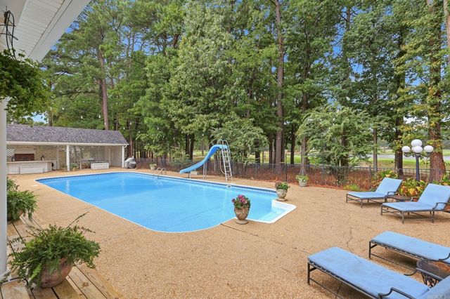 19 Club Manor Drive, Maumelle, AR 72113