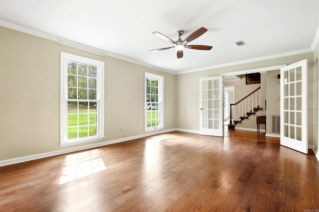 19 Club Manor Drive, Maumelle, AR 72113