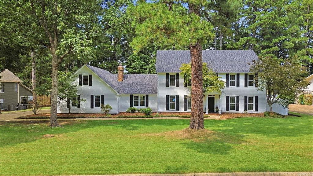 19 Club Manor Drive, Maumelle, AR 72113