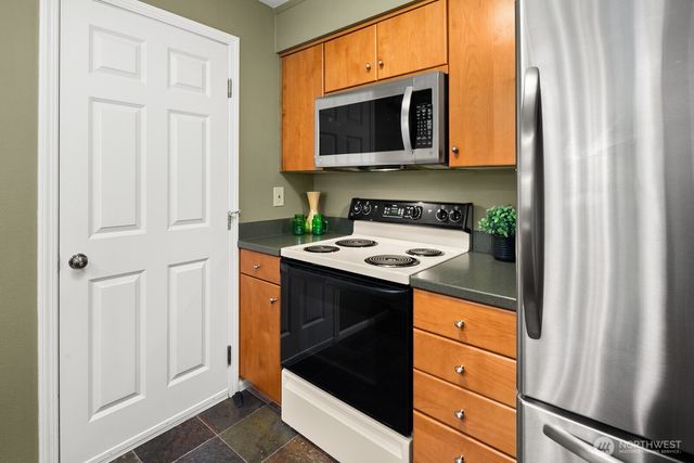 17420 54th Place W, Lynnwood, WA 98037