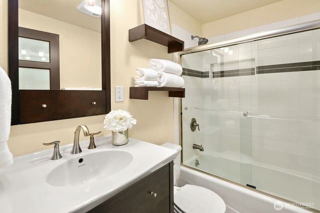 17420 54th Place W, Lynnwood, WA 98037