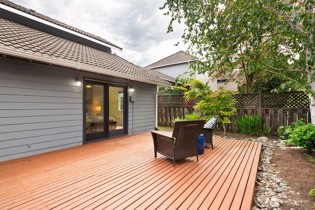 17420 54th Place W, Lynnwood, WA 98037