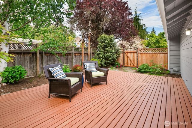 17420 54th Place W, Lynnwood, WA 98037