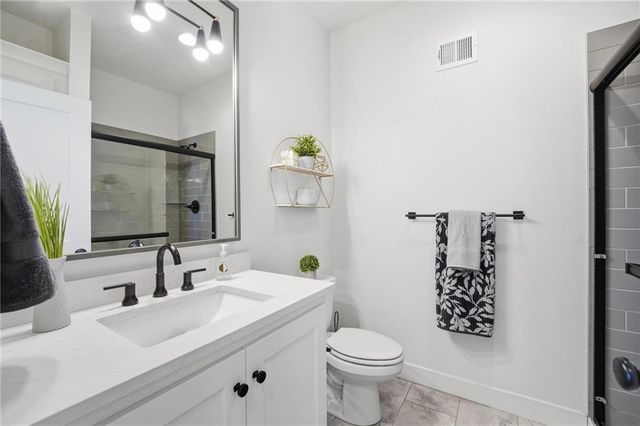 11584 S Roundtree Street, Olathe, KS 66061