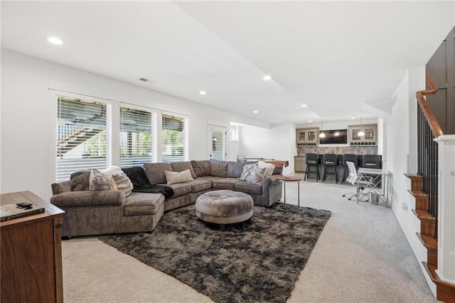 11584 S Roundtree Street, Olathe, KS 66061