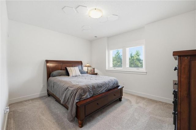 11584 S Roundtree Street, Olathe, KS 66061