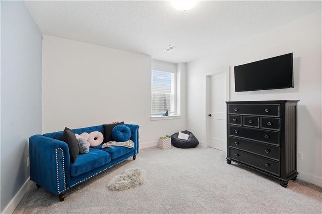 11584 S Roundtree Street, Olathe, KS 66061
