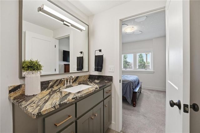 11584 S Roundtree Street, Olathe, KS 66061