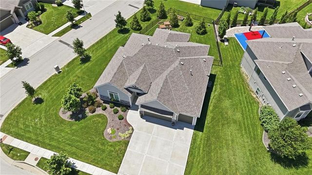 11584 S Roundtree Street, Olathe, KS 66061