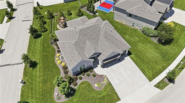 11584 S Roundtree Street, Olathe, KS 66061