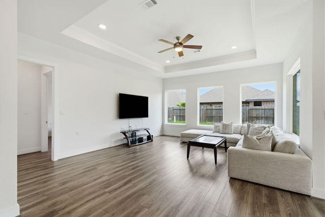 10614 Hazel Hills Drive, Cypress, TX 77433