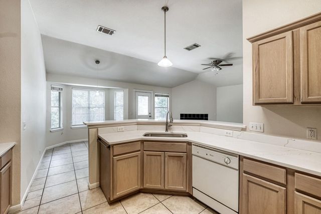 409 Willowbrook DR, Hutto, TX 78634